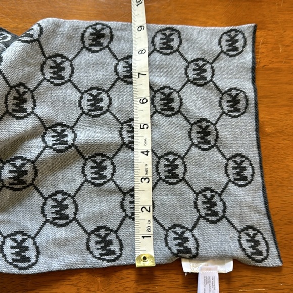 Michael Kors Hat and Scarf EUC Gray - Picture 4 of 4